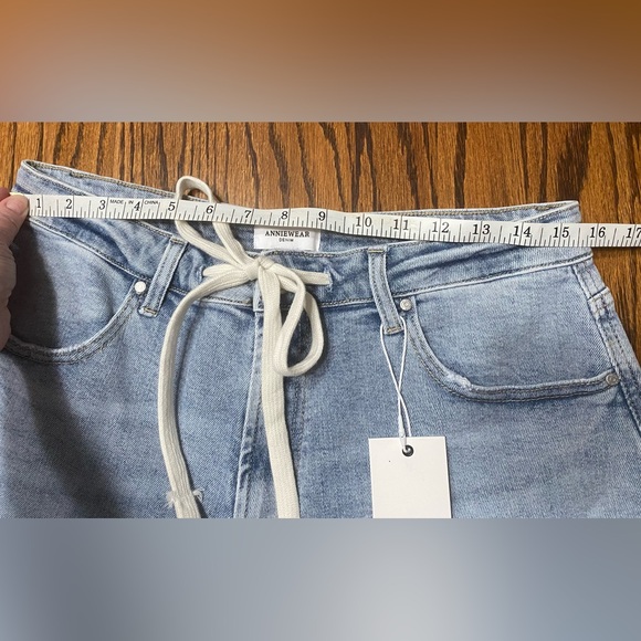 AnnieWear Women’s Drawstring Denim Medium Wash Shorts XL NWT - Picture 7 of 10